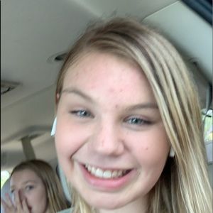 Meet your Posher, Hailey